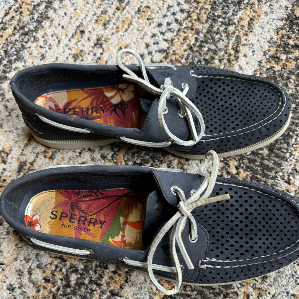 Sperry Topsider boat shoes men’s size 10. Dark blue perforated suede